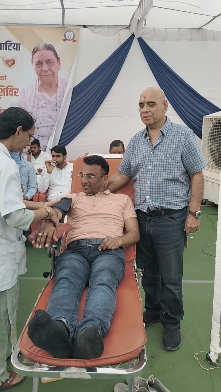 Rashtra Jagrookta | यूथ एक्टिविस्ट डॉ नयन प्रकाश गाँधी ने ओ नेगेटिव ब्लड...