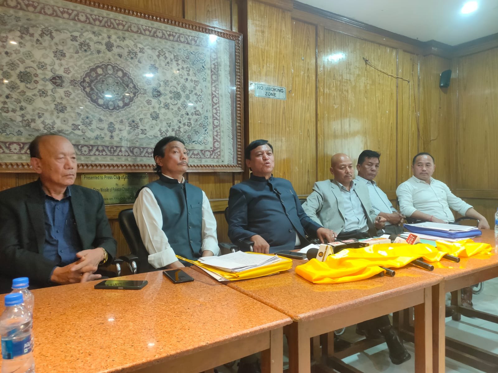 Rashtra Jagrookta | दार्जिलिंग को सिक्किम में शामिल करने की मांग 